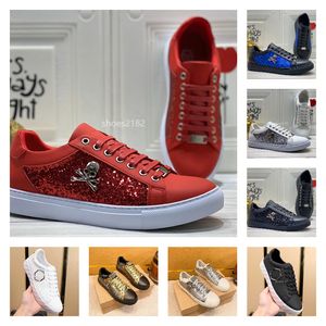 Роскошный дизайнер Philipe Plein Mens Shoes Brand Classic Fashion Low Tops Outdoor Scarpe Высококачественные кожаные металлические простые черепа PP Patter