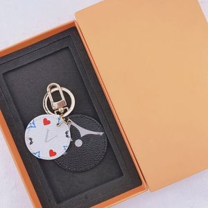 Designers de estilos de novo Keychain Brand Key Key Buckle Lovers Car Chaves de couro feitos à mão homens Mulheres Bolsa Bola Acessórios Pingentes de Alta Qualidade