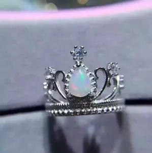 Ringos de cluster Crown Style Opal Gemstone Ring com prata