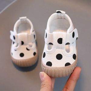 Spring and Autumn Children's Canvas Shoes Plaid Baby Shoes Non-slip Soft Casual Sports Shoes for Boys and Girls 2023