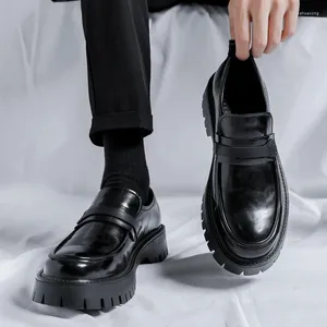 Casual Shoes British Platform Men skórzana sukienka biznesowa Ogólne obuwie, chaussure homme