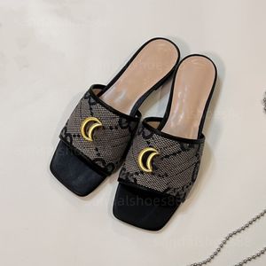 Sandalen berühmte Designerinnen Frauen Sandale Sandale flache Sommersandale Schieber Lederrutschen Denim Sticked Flip Flop Sandalen Pantoffeln Designer Schuhe