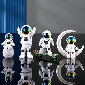 1 conjunto de astronauta figura estátua estatueta espacial escultura escultura educacional para mesa de brinquedos decoração de decoração caseira modelo para crianças presente 240424