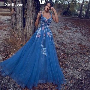 Sukienki imprezowe Smile Kolny puff Tiul Niebieska formalna sukienka wieczorowa z 3D Flower Prom Suknia Vestido de Festa Longo Lace Suknie