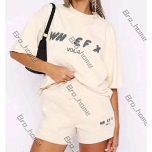 2024 Designer T Shirt Woman White Foxs Tracksuit Nytt snygga sportkläder Mens och Womens T Shirts Tvådelar Set Shorts Multi-Style Välj Par Sport Set S-XL 609