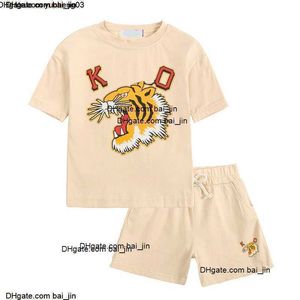 Kinder auf Lager T -Shirt Sommer Baby Kleidung Kurzer seleeve Brief bedruckte Kinder Designer Tees Tops Jungen Mädchen T -Shirts Kleidung Chidlren komfortable Freizeitsportarten