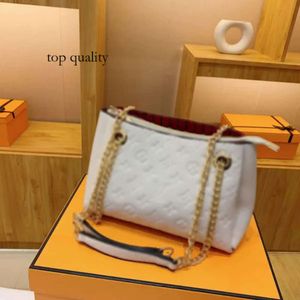 2024 LVSE LOUISEVIUTIONBAN DESIGNER BAGS Louies Vuttion 엠보싱 여성 가방 New Broadband Crossbody Bag 고급 소프트 가죽 Dooks 2063