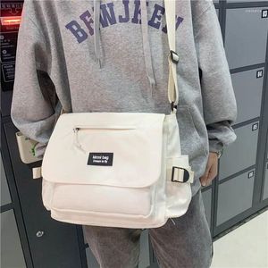 Borse da sera Ins Student Messenger Bag School Backpack Unisex Onisex Scatta di grande capacità giapponese 2024 Borse di moda