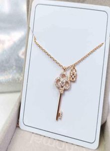 Love Key Pendant Necklace Female Party ClaVicle Chain Light Luxury Silver Fashion Jewely Neckraces8833330