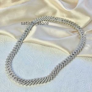 Vacker full vit Moissanite Diamond Cuban Link Halsband 925 Starling Silver Halsband Anpassad smyckespresent till män kvinnor