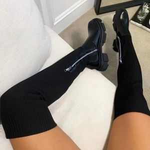 Stivali moda sopra il ginocchio testa rotonda tallone spessa coscia alta per le donne Quility con cerniera coreana anti-slip black botas mujer