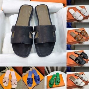 Designer Summer Slifors for Women Ladies Claquette Claquette Elegante Pantoufle Slide Sliders Claquettes Scarpe casual da esterno Taglie 35-42