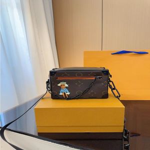 Louls Vutt 24SS Luxury Soft Chain Women's Women's Designer Box Shoulder and Trunk Show Bag Universal Crossbody Bag Mini Bag Wallet