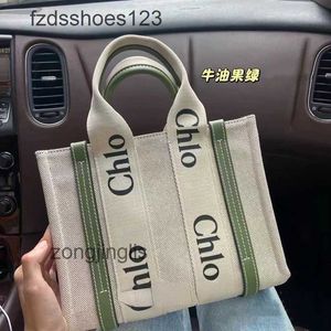 Tasarımcı Totes Japon Outlet Cloee Çantaları Ahşap Tote Eller Çanta Yaz Leisure Canvas 2024 Basılı Mektup Alışveriş Büyük Kapasite Fashio J66J