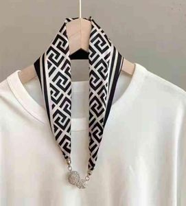 Designer Silk Head Scarf Temperament Magnetic Buckle Necklace Silk Thin Pendant Bib Satin Scarf Small Fresh Lazy Hair Band Foreign2033284