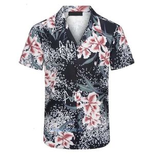 Летняя мужская футболка на Hawaii Floral Letter Print Пляжные рубашки мужчина дизайнерская повседневная мода с коротки