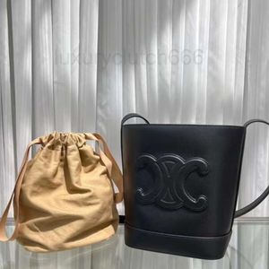 women handbags Ce bag messenger bag designer cel Canvas split leather bucket Bucket Cowhide has a beautiful capacity Triumphal Arch Genuine Leather Bucket Bag 2 530I