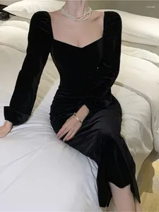 Abiti casual eleganti abiti midi in velluto nero femminile maniche lanterna collare quadrato autunno invernale da ballo da ballo da ballo fecetidos femmina