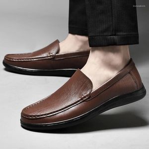 Повседневная обувь высококачественные мужчины легкие лоферы дышащие удобные мужские мокасины подлинные кожаные квартиры Размер 37-45