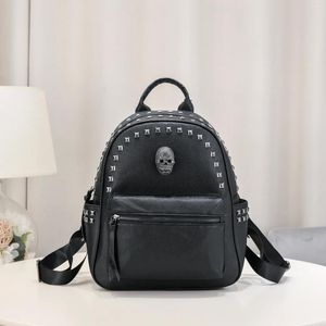 Backpack Moda Rivet Mulheres Marca Gótica Leahter Pur Purse de grande capacidade Sacos escolares Designer preto