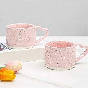 Muggar koreanska ins keramiska kopp frukostmjölk havre kopp rosa kärleksform handtag kaffekopp vatten kopp kontor valentiner dag gåva j240428