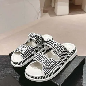 Designer Mulheres sandálias Real panturrilha de couro real slides de luxo Sapatos de plataforma circular e gelatinada de luxo 34-42 com caixa