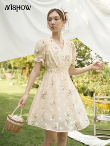 Mishow Womens Chiffon Dress 여름 프랑스 우아한 꽃 자수 A- 라인 V- 넥 달콤한 무릎 길이 드레스 MXC38L1424 240424