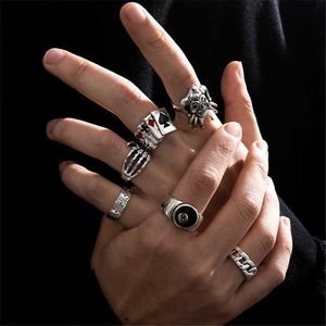 Band Rings 6 pieces of punk clown silver rings for mens gothic skeleton billiards set couple emoticons fashionable jewelry gifts Q240427