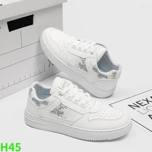 Casual Shoes Chinese Feng Shui Ink Målningsbräda 2024 Versatil Little White Men's Breatble Sports Sneakers