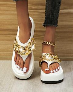 Hausschuhe Neue Plus -Größe Fischgramm Frauen flache Strandschuhe 2022 Sommer Vintage Metallkette Plattform Damen Fliplops Sandalen Y23021663939