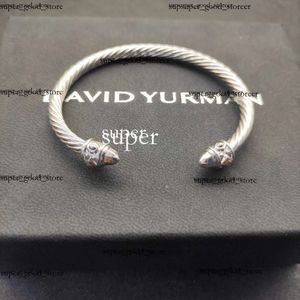 新しい2024 DY Desginer David Yurma Jewelryトップ品質のブレスレットシンプルでエレガントな人気の織物ファッションリングデビッドブレスレットパンクジュエリーデビッドサイズ2 414