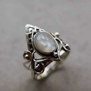 Wedding Rings Fashion New Arrival Vintage Silver Color Moonstone Ring Holiday Party Anniversary Jewelry Gift