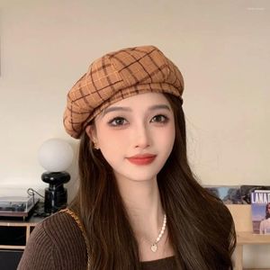 BERETS Y2K PLAID BERET SIMPLEARAJUKU COTTONE WOUTN ARTICT HAT KEEP暖かい韓国スタイルの画家の女の子