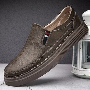 Spring Mens Loafers Högkvalitativa platt sula riktiga läderskor utomhus Oxford bekväm massage sulor avslappnad 240417