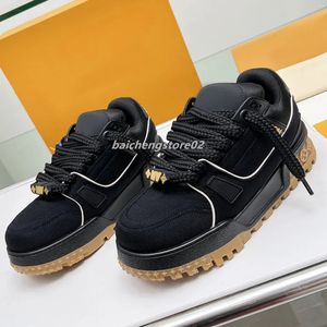 2024 Buty designerskie Mężczyzne Sneaker Sneakers Sneakers Calf Platforma Treakers Gumowe buty Vintage Trener Lace-Up Skate But 38-45 K22