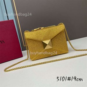 Body Vlogoo Rock Valentyno Tofu Bags Bag Stud Lady Cross Event Purse 2024 New Chain Womens Diamond Set Luxury Crystal Rivet Högkvalitativ handväskor XYET