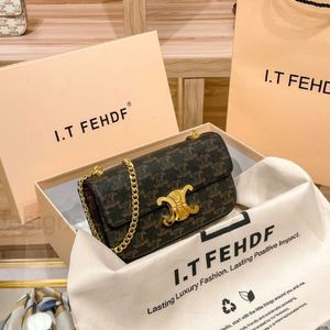 Ce lady Product lady Shoulder Bags Ce Triumphal Arch Waist Bag New Waist Bag Mouth Red Bag Original 2024 New Triumphal Arch Versatile Box Chain Tofu Bag Womens Z NCR 77H8