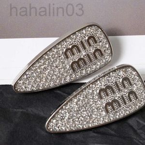 Desginer mui Bb Water Diam Hair Ornament Letter Hair Clip Fashionable Hair Card Headwear Mixed Batch Womens Edge Clip Pair Clip Top Clip