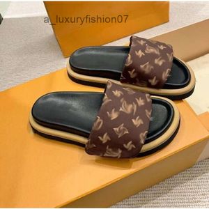 lv louis vuitton Вы Sandals lady nylon scarpe in pelle vele vele vele vetrini designer cuscino da piscina comfort sfilata nuova pantotta