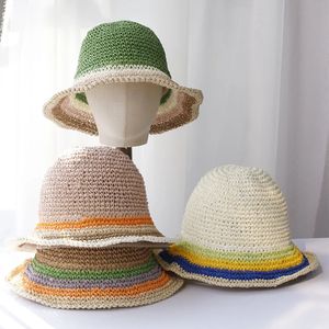 Женские соломенные шляпы вязание крючковые шляпы ведра УФ -защита Солнце козырька пляж женщины Rainbow Summer Cap 240425
