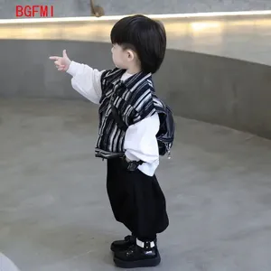 衣類セット1-7年韓国の子供用スーツ春秋のストライプベストコートボーイズハンサムオールマッチセーターパンツセットキッズベビー服