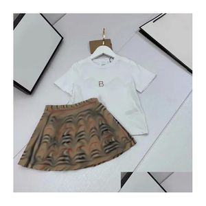 Set di abbigliamento per bambini designer per bambini set da due pezzi abiti da bambino 2 pcs topletta topi ragazzi da ragazzi tracce tute a manica corta tuta a manica corta Summe Otiae di lusso