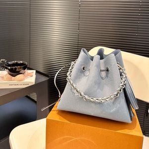 24SS Women's Luxury Designer Hollowed-Out Bucket Bag Women's Handbag Shoulder Bag Crossbody Purse High Fashion 23 cm GPXWT