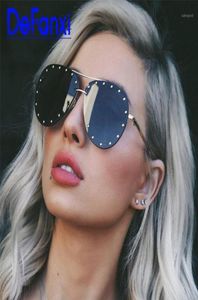 Ladies039 Metal Rivet Pilot Sunglasses Luxury vintage feminino com óculos de sol, designer de marca Men Shades tiched Summer Glasses18117335
