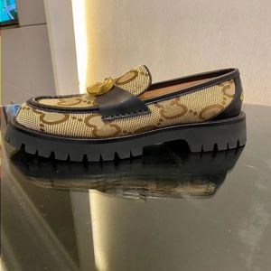 Modedesigner casual skor botten tryckt präglade skor kvinnor 35-45 vita sneakers dubbla tjocka män ekfpb