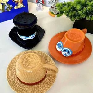 Kubki One Piece Anime Cup Ceramic Water Cup Luffy Straw Hat w kształcie kawy kubek kawy One Piece Peripheral Dekoracja chłopców prezent J240428