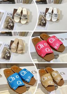 Berömda designer sandaler kvinna woody platt mule tofflor kvinnor skum glider plattform hem toffel sommar sandels strandskor skjutreglage flip flops clogs sandles