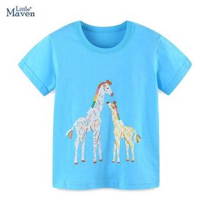 T-Shirts Küçük Maven 2024 Yaz Mavi Moda Top Yeni Sevimli Çocuk Giyim Yürümeye Başlayan Çocuklar T-Shirt Karikatür Zürafa T-Shirt Çocuk Giysileri2404