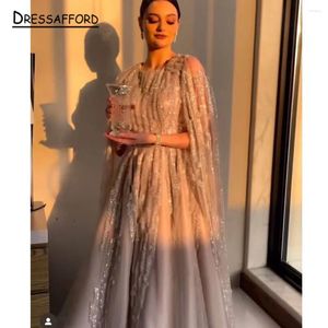 Sukienki imprezowe szampana arabskie luksusowe cape rękawy z koraliki wieczór Dubai 2024 Formalne suknie