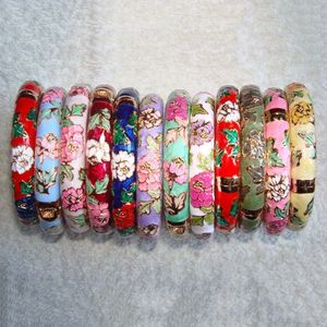 Fiori di peonia tradizionali in filigrana cinese Bracciale duro bracciale Cloisonne Bangles divise per donne Accessorio Gioielli di moda 240429